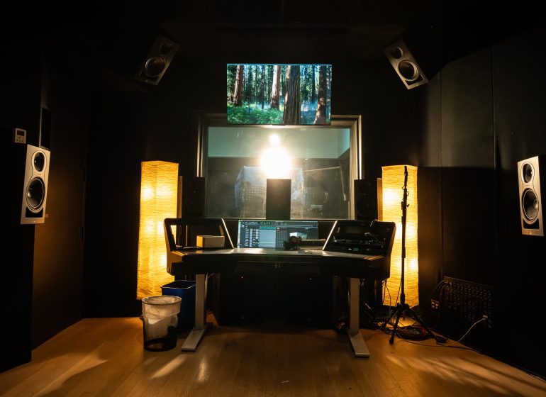 Studio 2 Console [Angle 1] Image