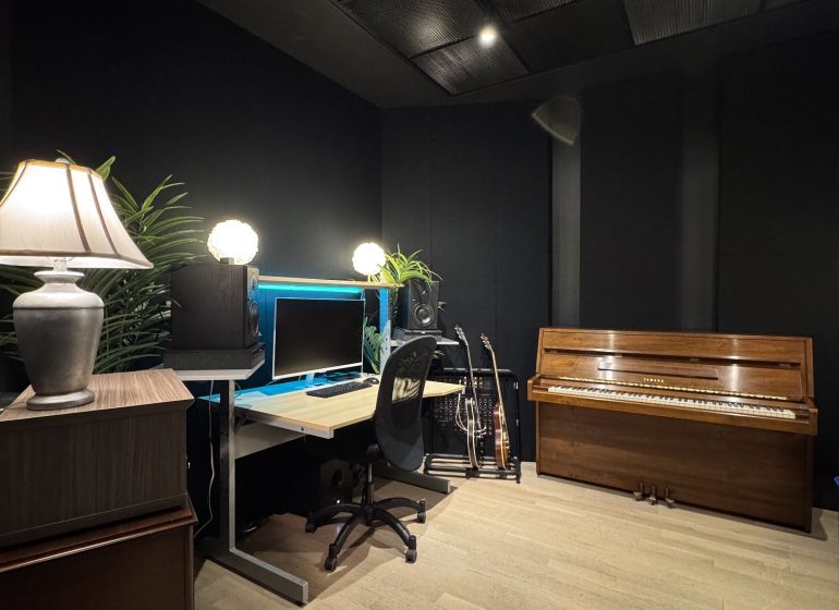 Studio 3 [Angle 2] Image